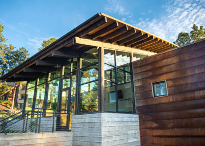 SOUTHEAST LOBBY CORNER